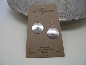 Sterling silver maple leaf earrings-round